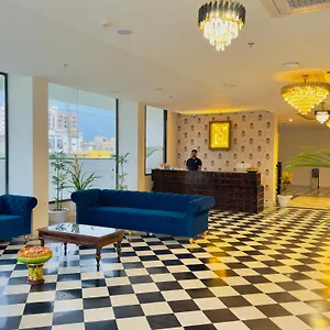 Staycation Premium De Glance Near Railway Station Homestay